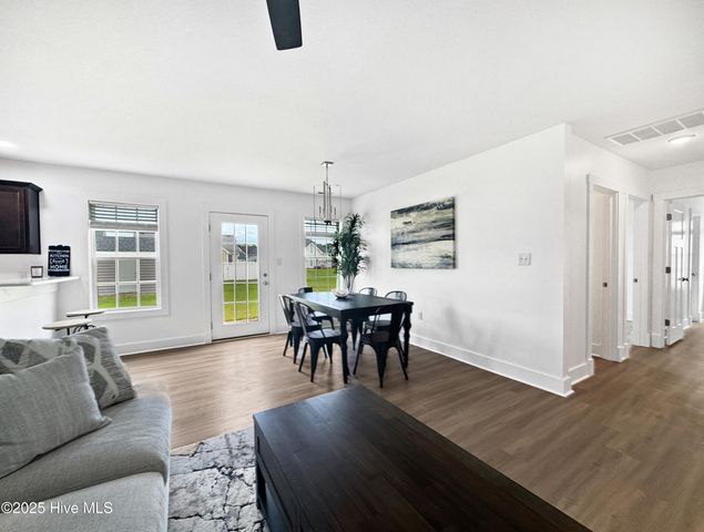 528 Millbrooke Circle, Elizabeth City, NC 27909