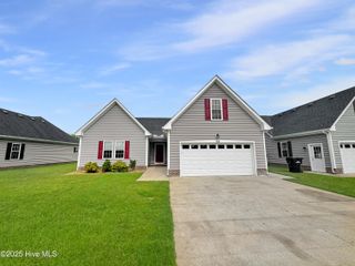528 Millbrooke Circle, Elizabeth City, NC 27909