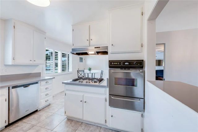 2946 Gladstone Street, Pomona, CA 91767