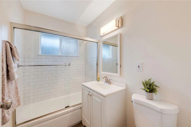 2946 Gladstone Street, Pomona, CA 91767