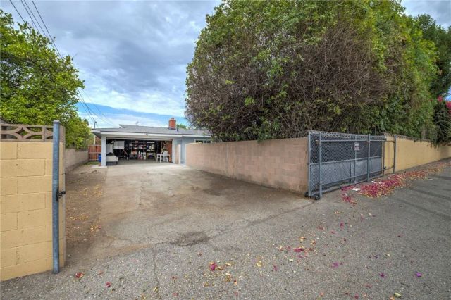 2946 Gladstone Street, Pomona, CA 91767