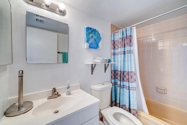 7620 NW 18th Street 102, Margate, FL 33063