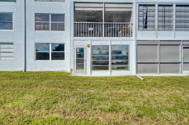 7620 NW 18th Street 102, Margate, FL 33063