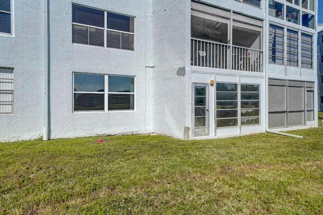 7620 NW 18th Street 102, Margate, FL 33063