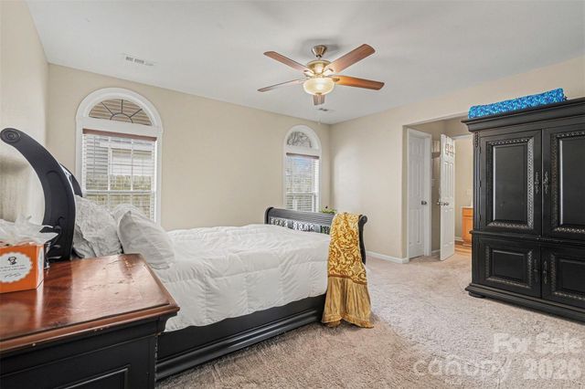 5504 Waverly Lynn Lane, Charlotte, NC 28269