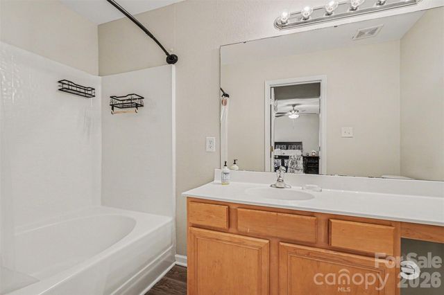 5504 Waverly Lynn Lane, Charlotte, NC 28269