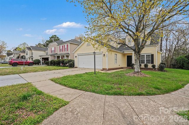 5504 Waverly Lynn Lane, Charlotte, NC 28269