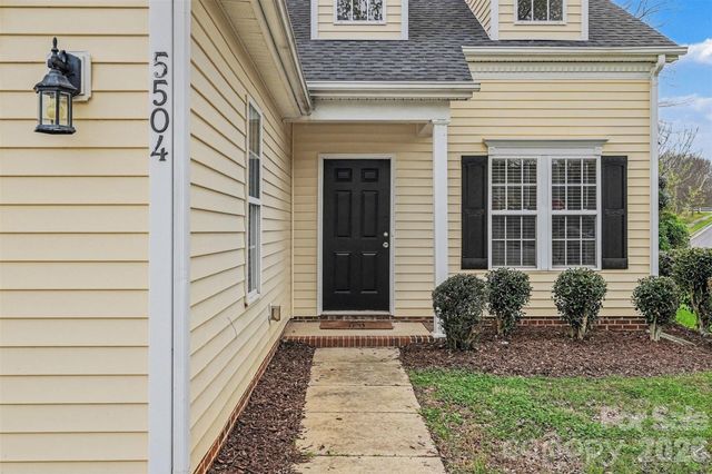 5504 Waverly Lynn Lane, Charlotte, NC 28269
