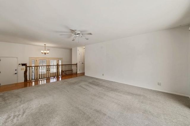 1329 Kassan Drive, South Saint Paul, MN 55075