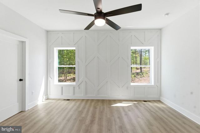 63 SPICE BUSH CT, Hedgesville, WV 25427