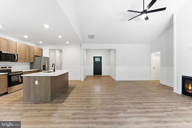 63 SPICE BUSH CT, Hedgesville, WV 25427