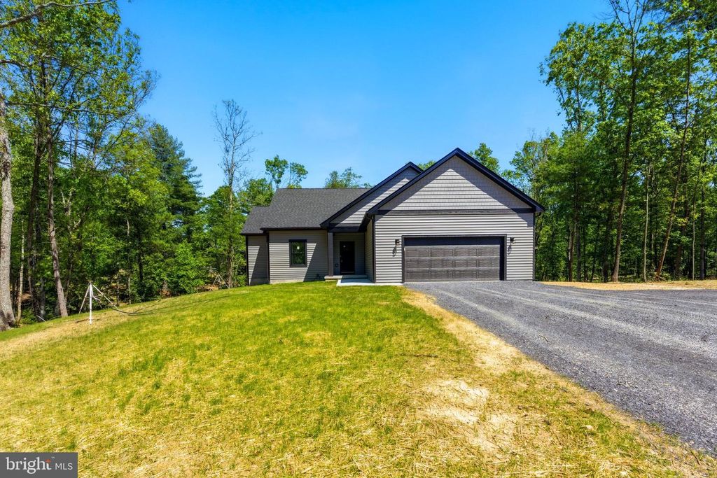 63 SPICE BUSH CT, Hedgesville, WV 25427