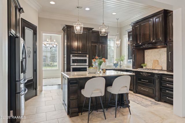 110 Fernridge Drive, Lafayette, LA 70508