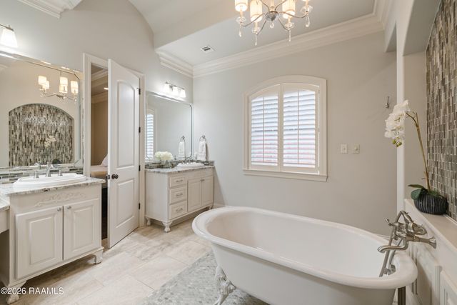 110 Fernridge Drive, Lafayette, LA 70508