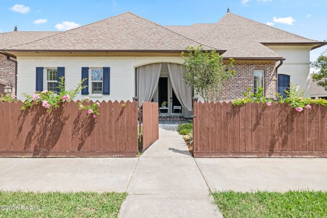 110 Fernridge Drive, Lafayette, LA 70508