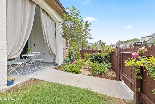 110 Fernridge Drive, Lafayette, LA 70508