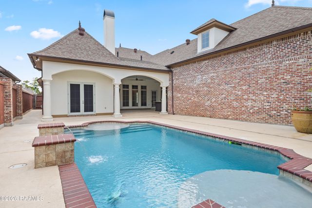 110 Fernridge Drive, Lafayette, LA 70508