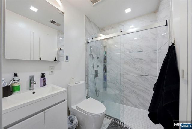 245 Jewett Avenue, Jersey City, NJ 07304