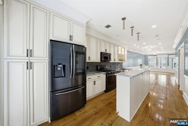 245 Jewett Avenue, Jersey City, NJ 07304