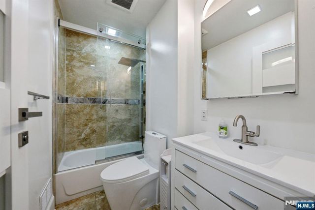 245 Jewett Avenue, Jersey City, NJ 07304