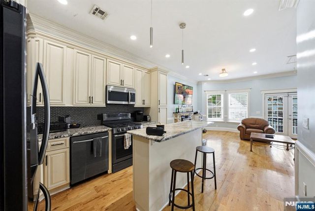 245 Jewett Avenue, Jersey City, NJ 07304