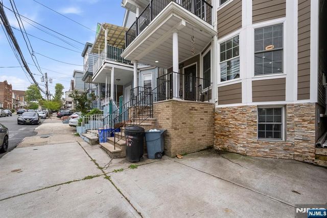 245 Jewett Avenue, Jersey City, NJ 07304