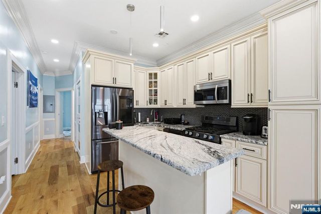 245 Jewett Avenue, Jersey City, NJ 07304