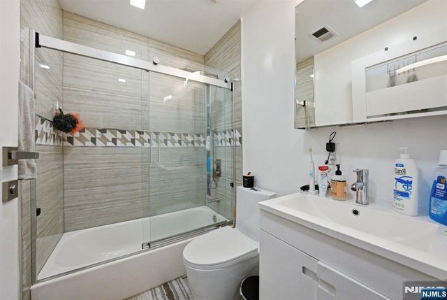245 Jewett Avenue, Jersey City, NJ 07304