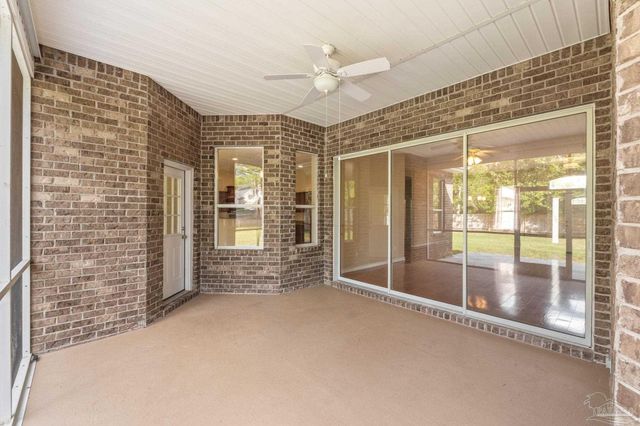 8 Warrior Ct, Pensacola, FL 32507