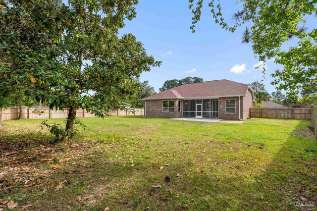 8 Warrior Ct, Pensacola, FL 32507