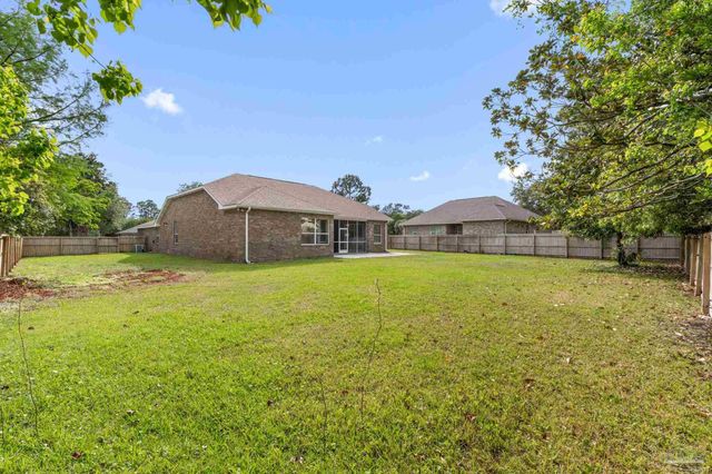 8 Warrior Ct, Pensacola, FL 32507