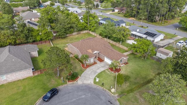 8 Warrior Ct, Pensacola, FL 32507