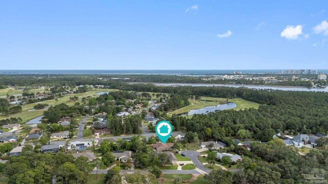 8 Warrior Ct, Pensacola, FL 32507
