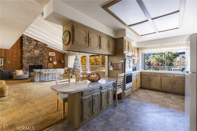 2232 Lakeshore, Agoura Hills, CA 91301