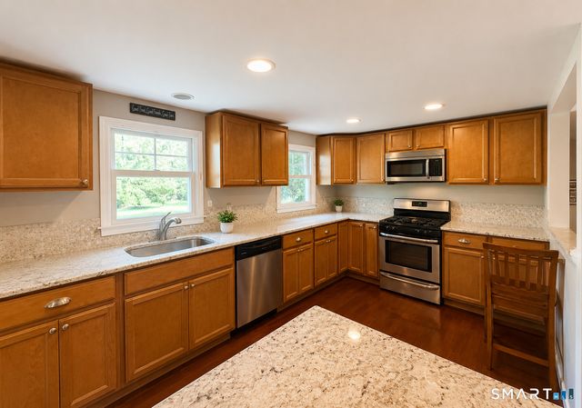 23 Cathryn Street, New Milford, CT 06776
