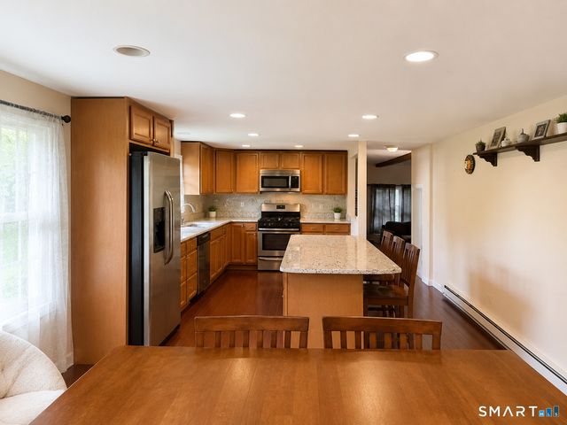 23 Cathryn Street, New Milford, CT 06776