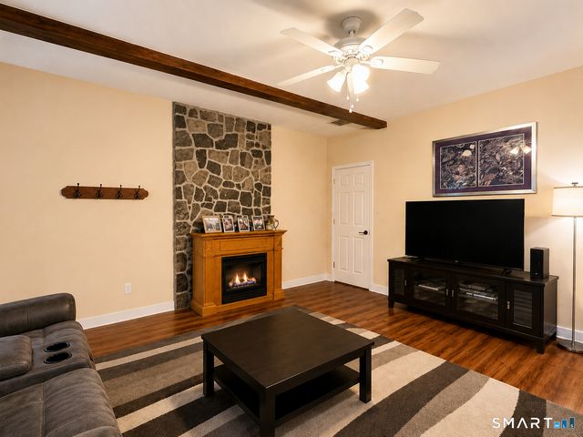 23 Cathryn Street, New Milford, CT 06776