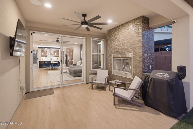 3211 E BRYCE Lane, Phoenix, AZ 85050