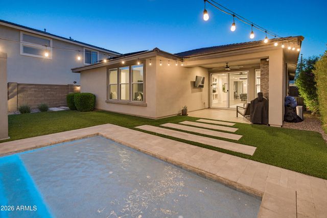 3211 E BRYCE Lane, Phoenix, AZ 85050