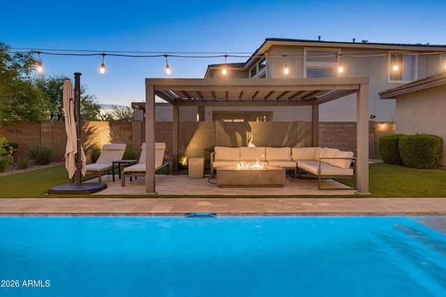 3211 E BRYCE Lane, Phoenix, AZ 85050