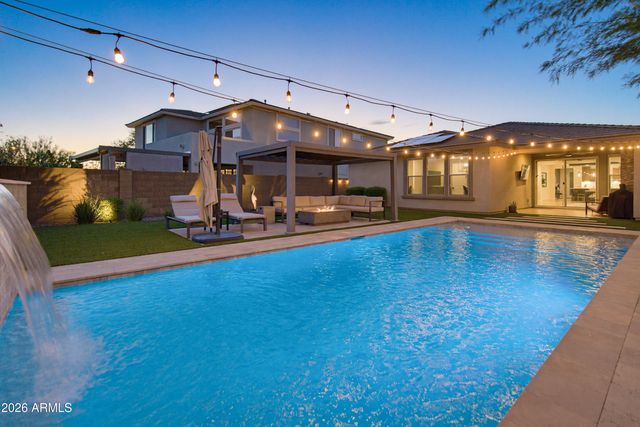 3211 E BRYCE Lane, Phoenix, AZ 85050