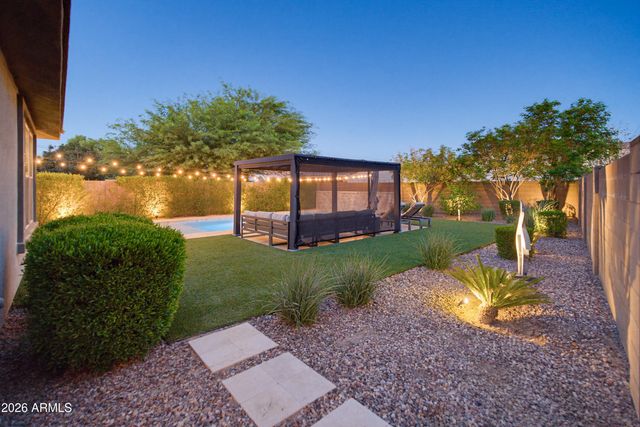 3211 E BRYCE Lane, Phoenix, AZ 85050
