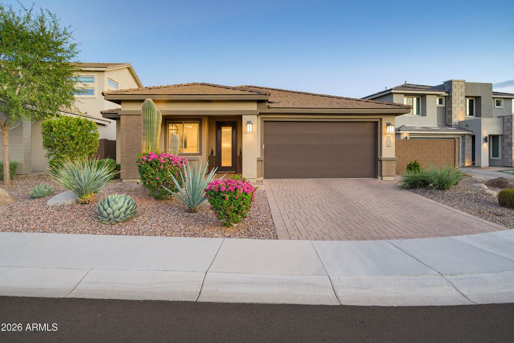 3211 E BRYCE Lane, Phoenix, AZ 85050 — exterior