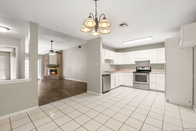 7441 Barnsley, San Antonio, TX 78250