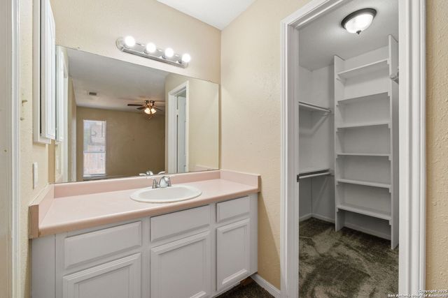 7441 Barnsley, San Antonio, TX 78250