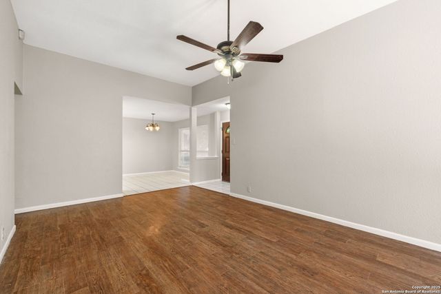7441 Barnsley, San Antonio, TX 78250