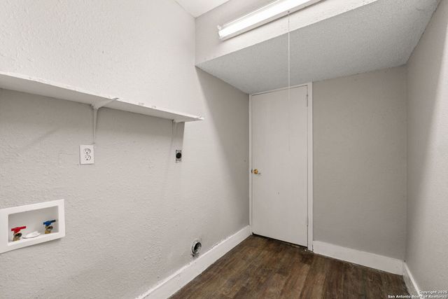 7441 Barnsley, San Antonio, TX 78250