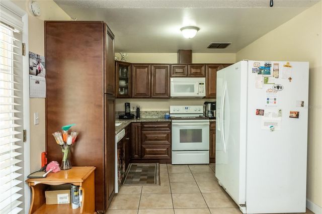 6424 SWALLOW HILL DRIVE, Orlando, FL 32818