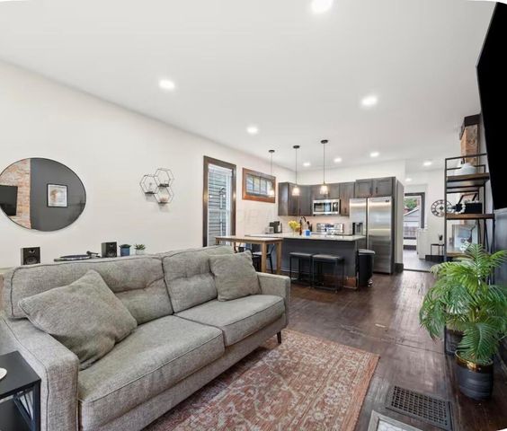 885-887 Linwood Avenue, Columbus, OH 43206