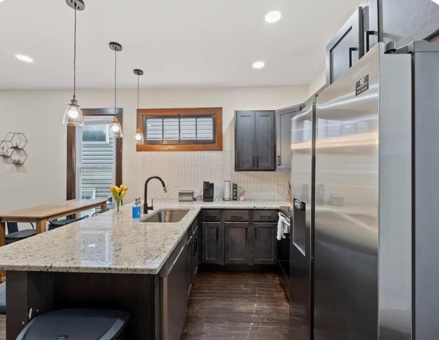 885-887 Linwood Avenue, Columbus, OH 43206